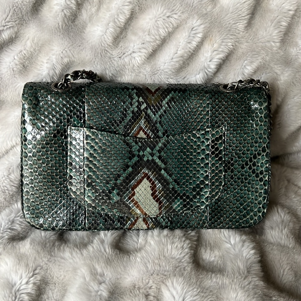 Gorgeous Chanel Classic Medium Double Flap Bag - Picture 5 of 9